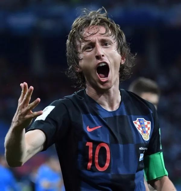 【王者荣耀】桐乡情久官宣人员变动：Vv即日起正式卸任主教练一职