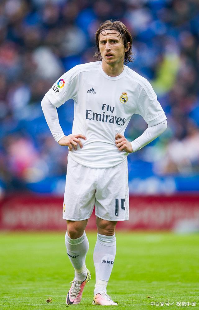 记者：诺坎普保安看到梅西后非常惊讶，当即就放他进去了